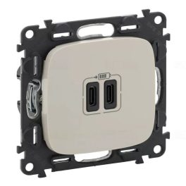   Legrand Valena Allure 755346 Mechanizmus burkolatú aljzat, USB